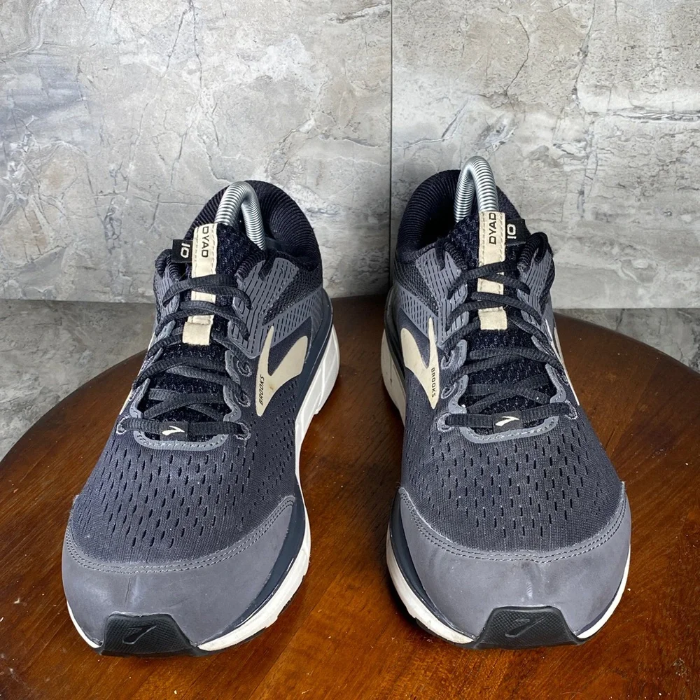 Brooks Dyad 10 Men’s Size 9.5 (2E) Grey Athletic Running Shoes - Picture 2 of 6